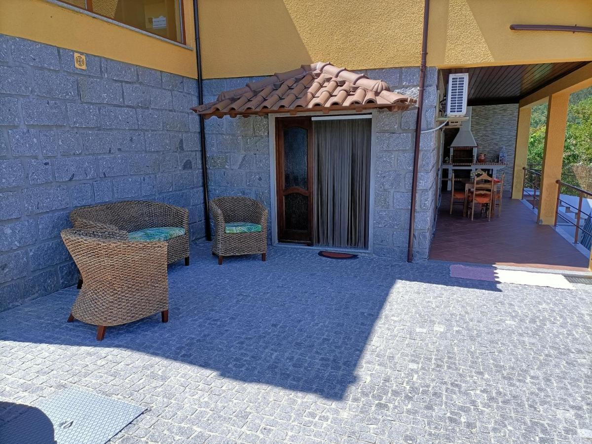 Casa Amarela Da Canicada Виейра до Миньо Екстериор снимка
